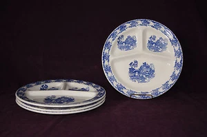 Blue Willow set of 4 grill divided dinner plates Royal China oriental scene - Picture 1 of 5