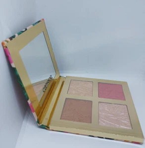 Catrice Limited Editin . tropic exotic cheek palette. C01 Touched By Paradise.  - Bild 1 von 3