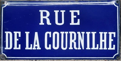 Antigua señal de calle azul esmaltada francesa placa de carretera Rue de la Cournilhe Remoulins Foto 1 de 2