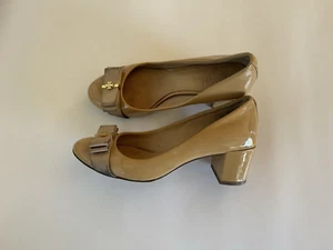 Tory Burch Patent Leather Bow Heels Sz 5 M - Picture 1 of 19