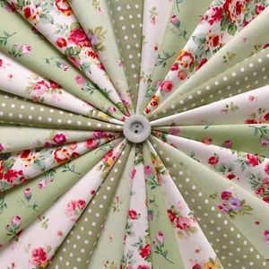 Rose & Hubble 100% Cotton Fabrics 5 piece FAT QUARTER bundle Green & Ivory AM02 - Picture 1 of 1