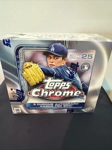 2025 Topps Chrome Jumbo Box CONFEZIONE SINGOLA SIGILLATA IN FABBRICA - Foto 1 di 1