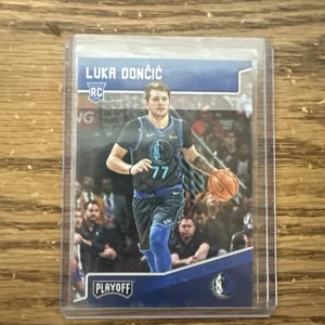 2018-19 Panini Chronicles - Playoff Luka Dončić #183 (RC) - Picture 1 of 2