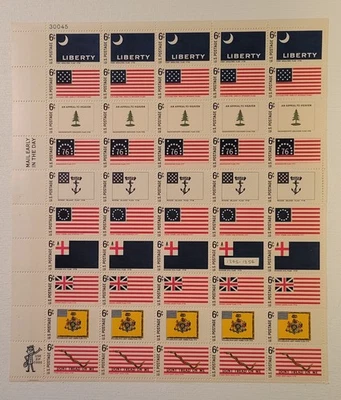 Исторические американские флаги, USPS 50 марка лист, Скотт 1345-1354, оригинальный чрезвычайно тонкий - Изображение 1 из 4