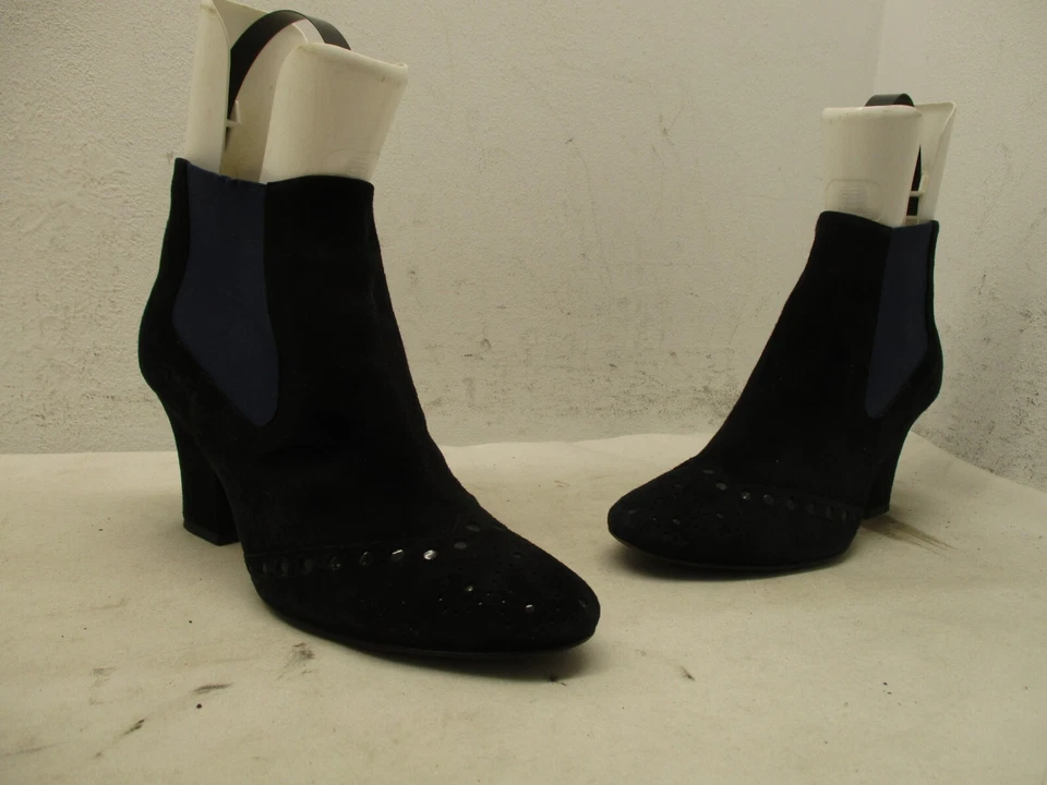 Botas de moda Marvin K negras de gamuza de cuero de tacón alto al tobillo para mujer talla 7,5 Foto 1 de 4