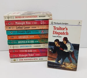 Harlequin Intrigue Romance Paperback Books Lot Of 11 Mystery Suspense Romantic - Foto 1 di 10