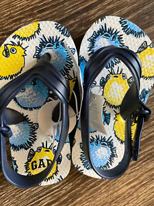 GAP Baby / Toddler Boys Size  6 Blue Flip Flops Sandals Shoes