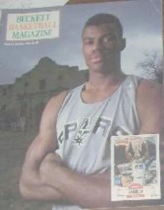 Beckett Basketball Card Monthly, Nov/Dez 1990 #5 David Robinson + 25 Sports Cards - Bild 1 von 2