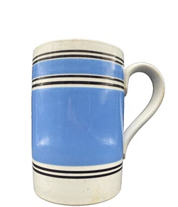 1800er QUART BLAU GEBÄNDERT MOKKA STIL STAFFORDSHIRE KRUG APPLIZIERTER GRIFF TASSE - Bild 1 von 6