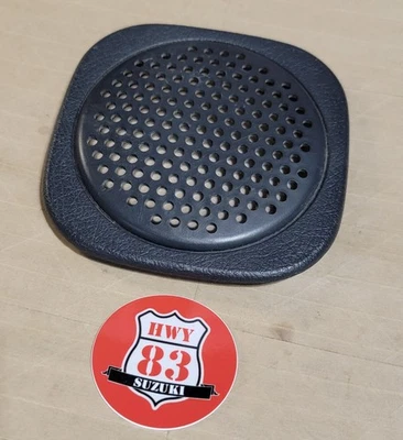 Geo Tracker Suzuki Sidekick 1989-98 panel lateral trasero cubierta de altavoz se adapta a 2+4 puertas  Foto 1 de 3