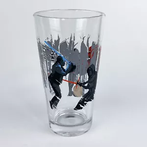 Vaso de pinta Alamo Drafthouse Mondo Star Wars The Force Awakens - Imagen 1 de 6