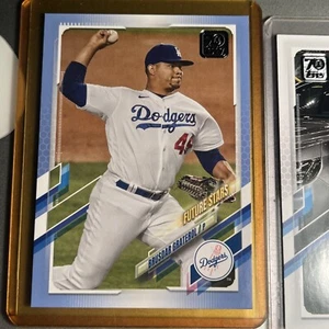 2021 Topps MLB Brusdar Graterol 30/50 Blue Border Fathers Day SP #85 Dodgers ++ - Picture 1 of 24