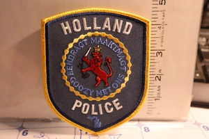 police patch  HOLLAND POLICE MICHIGAN YELLOW BORDERS - Picture 1 of 1