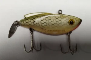 Vintage Fishing Lure - Arbogast Razorback Golden Green hex scale pattern - Picture 1 of 6