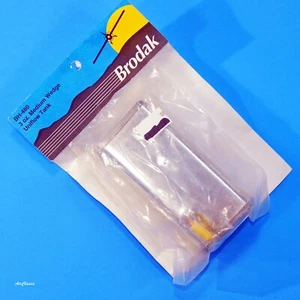 Brodak BH-480 drei (3) Unzen Medium Wedge Uniflow Kraftstofftank Neu in Verpackung - Bild 1 von 1
