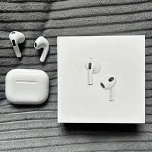Apple AirPods 3rd Generation - Picture 1 of 6