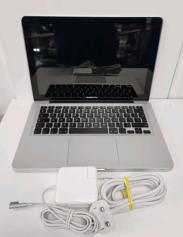 Apple MacBook Pro 9,2 13.3" A1278 Intel i5 3210M 2.5GHz, 4GB, 500GB HHD (A) - Image 1 of 4