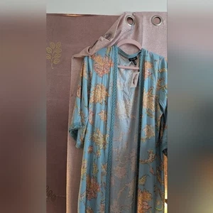 Jessica Simpson Blue Paisley floral robe with ruffle detail size Medium - Picture 1 of 16