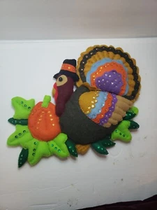 Vtg DESIGN WORKS CRAFTS ARTIST TURKEY WALL HANGING 5122 FINISHED 11" FELT SEQUIN - Picture 1 of 9