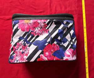 make-up bag - Picture 1 of 4