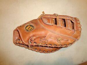 Wilson A2800 13” Leather Baseball, Softball First Base Mitt Right Hand Throw,