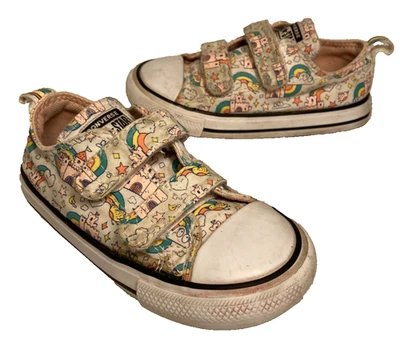 Zapatillas deportivas Converse para niñas pequeñas con doble correa zapatos-arco iris/castillos (talla 8) Foto 1 de 4
