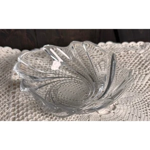 Vintage Glass Swirl Candy Nut Trinket Bowl Centerpiece Dish Decor - Picture 1 of 6