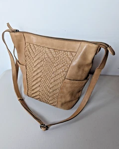 EVITY Womens Genuine Leather Tan Weave Shoulder Handbag/Crossbody Bucket Bag - Picture 1 of 10