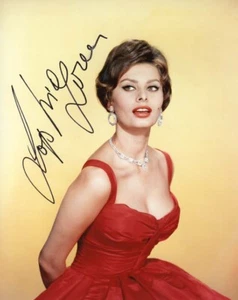 SOPHIA LOREN SIGNED AUTOGRAPHED 8x10 PHOTO ITALIAN SEX SYMBOL ICON BECKETT BAS - Picture 1 of 2