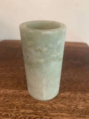 "Olla o jarrón de cepillo tallado en jade chino de 4"" antiguo de colección usado" Foto 1 de 4