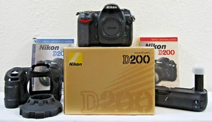 Nikon D200 with Original Packaging, Papers and Accessories - Picture 1 of 22