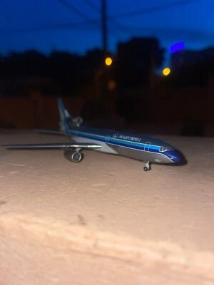Estern Lockheed L1011 A Escala 1/500 - Imagen 1 de 3