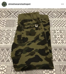 A Bathing Ape Bape 1st Camo Shark Sweatpants Size Small - Picture 1 of 11