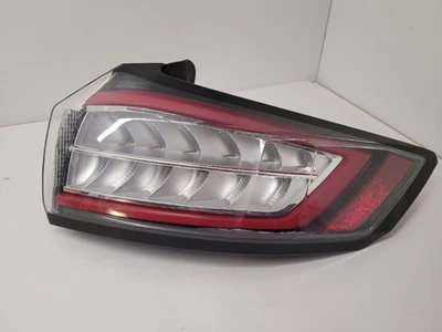 FD HT4Z13404D 2015-2018 FORD EDGE LUZ TRASERA (SE, SEL) Foto 1 de 3
