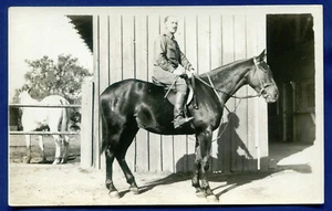 World War 1 WW1 US Army Calvary Officer horse photo postcard by Lt F R Undritz  - Picture 1 of 2