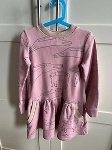 KLEID MINI BODEN - GR. 122 - ALTROSA - KATZEN-MOTIV UND TASCHEN - TOP ZUSTAND - Bild 1 von 3