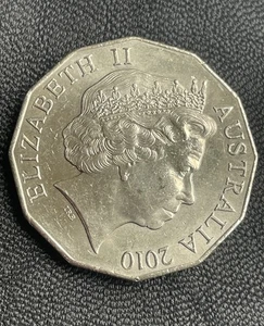 2010 50c Upset Error Coin Rotation Australian 50 Fifty Cent Cents Rotated - Bild 1 von 2