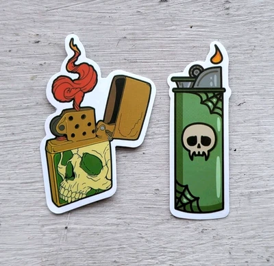 Encendedores para fumar divertidos con calaveras pegatinas verdes lote de 2 piezas Foto 1 de 3