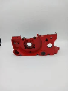 NOS OEM JONSEREDS 910E CRANKCASE JONSERED CHAINSAW 910 5044400-28 - Picture 1 of 7
