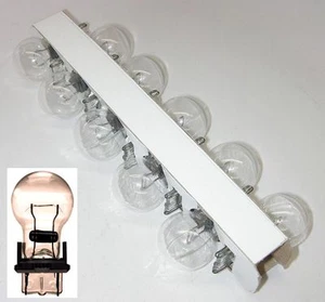 ACDelco L3155 9442081 (09442081) Center High Mount Stop Light Bulb - Lot of 10 - Picture 1 of 1