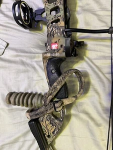 PSE Marauder compound bow - Picture 1 of 8