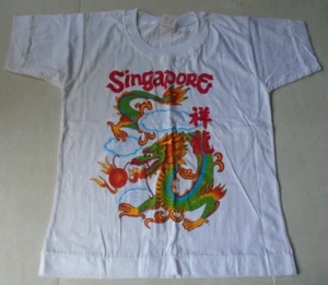 SINGAPORE Graphic T-Shirt White Kids Size 32 100% Cotton - Picture 1 of 8