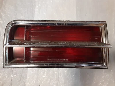 Oldsmobile F-85 Cutlass 1965 fabricante de equipos originales parte trasera derecha # 5956647 Foto 1 de 4