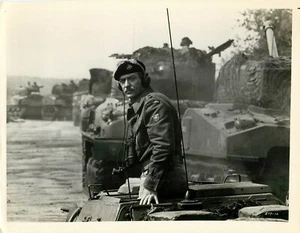 1977 Vintage Foto "A Bridge Too Far" Film Promotion Still Michael Caine B&W - Bild 1 von 2