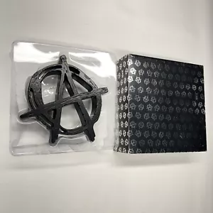 Anarchy Symbol Frank Kozik figura in vinile nero 8 pollici giocattolo artistico limitato - Foto 1 di 24