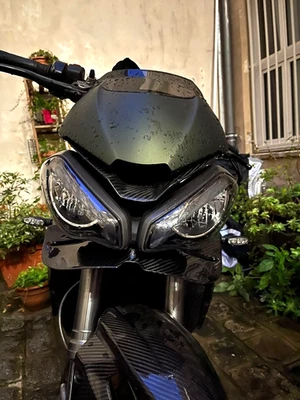 Spoiler Triumph Street Triple Aileron carbono 2020 2021 2022 2023 2024 2025 - Imagem 1 de 2