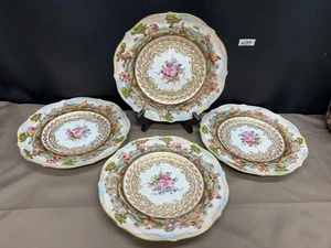 Capodimonte "CHERUBS" Antique Porcelain ~ Set of 4 ~ Lunch Plates ~ 8 3/4" - Picture 1 of 9