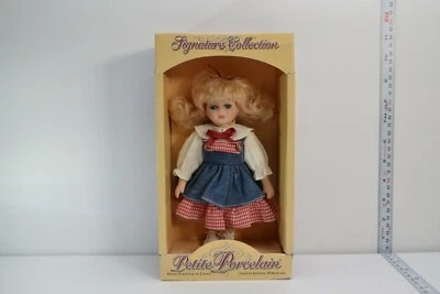 Colección Signature, Pequeña Porcelana "Jackie" Por Barbara Lee (Nuevo) Foto 1 de 4