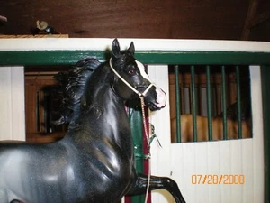 Jaapi Simple OFF-WHITE arabisches Showneckholder - passt Breyer/Stein Modellpferde - Bild 1 von 1