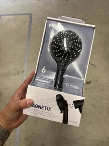 MOEN Engage Magnetix Einzel-Duschkopf mit 6 Strahlarten Wandmontage mattschwarz 26100EPBL - Bild 1 von 7